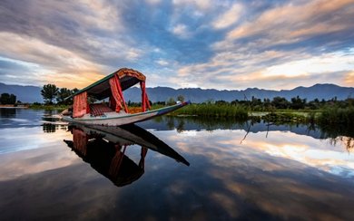Kashmir — Dal Lake and houseboats